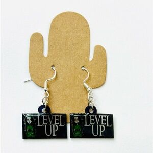 Level up earrings